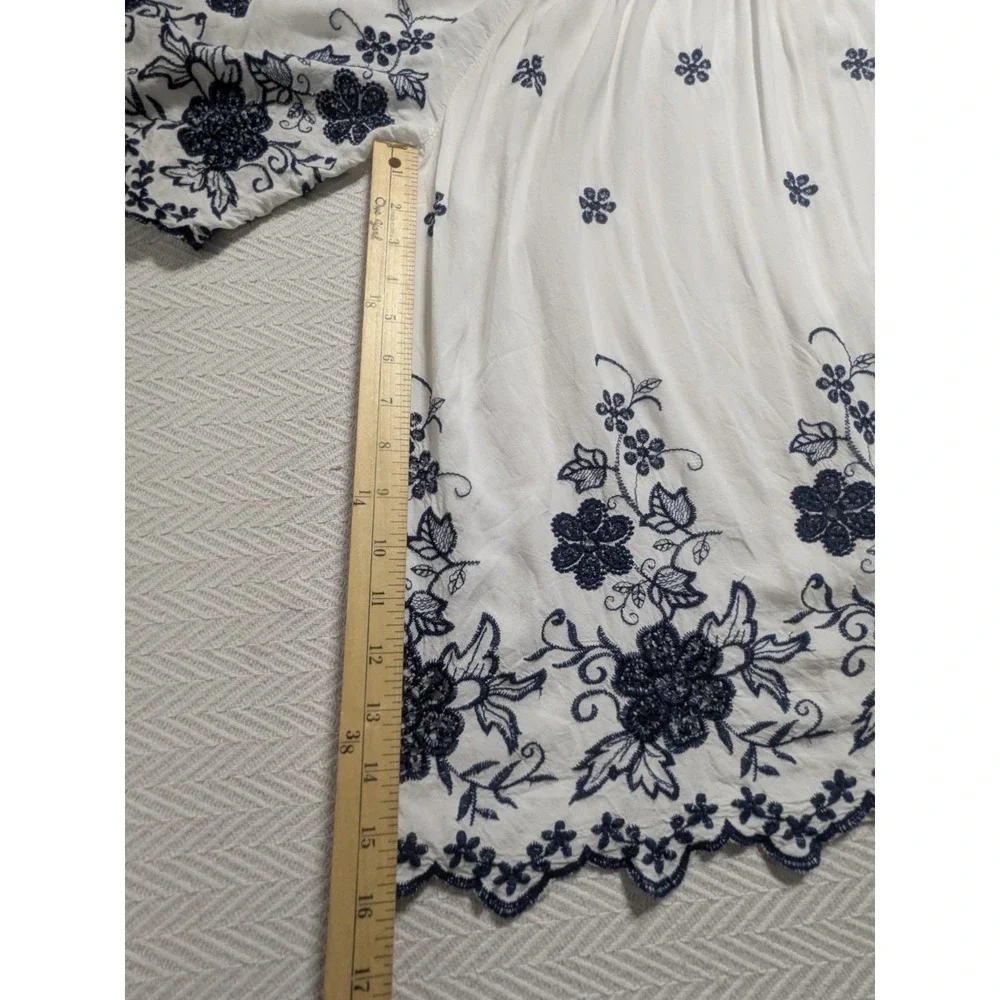 Boho‎ Embroidered Peasant Top Women XL White Blue Floral Cottagecore